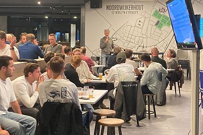 Fanatieke strijd én veel gezelligheid bij de VVSB Voetbalquiz