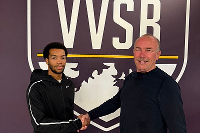 Dion Hooi blijft VVSB trouw en gaat voor seizoen drie in paars-geel