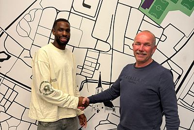 Gyliano van Velzen ook volgend seizoen in het paars-geel!