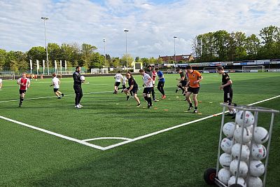 Zaterdag 9 krijgt training van ons 1e