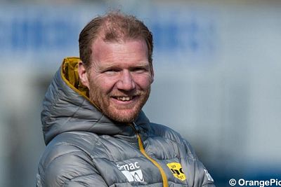MARK SCHENNING NIEUWE TRAINER VAN ONS EERSTE 
