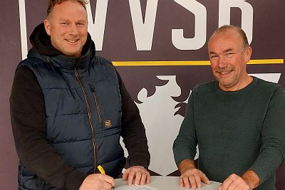 TRAINER VAN LEEUWEN NOG EEN JAAR OP DE BOEKHORST 