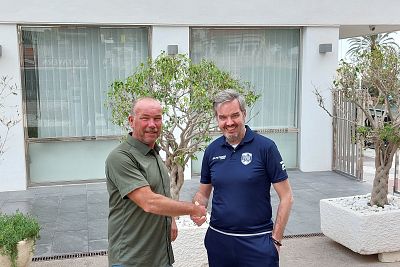ASSISTENT TRAINER MAARTEN KOOP LANGER IN DE STAF