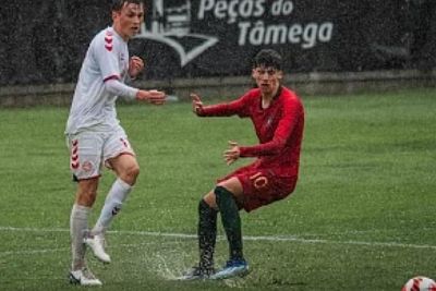 JUSTIN JANSSEN IN DEENSE ELFTAL O18