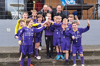 VVSB JO11-1 wint sterk bezet toernooi bij WZC