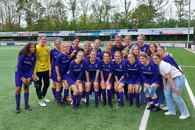 Alex Neuteboom zwaait af bij Dames 1