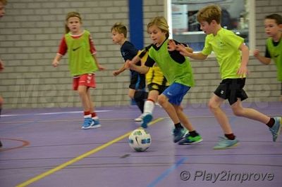 SPEKTAKEL BIJ PLAY2IMPROVE: Indoor Voetbaldagen