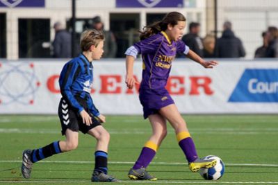 Emily Nahon op proef bij ADO Den Haag