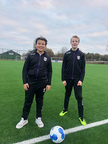 VVSB TRAININGSKLEDING & SINT