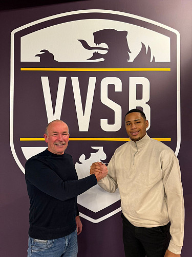 Dario van Breukelen ook volgend seizoen in paars en geel