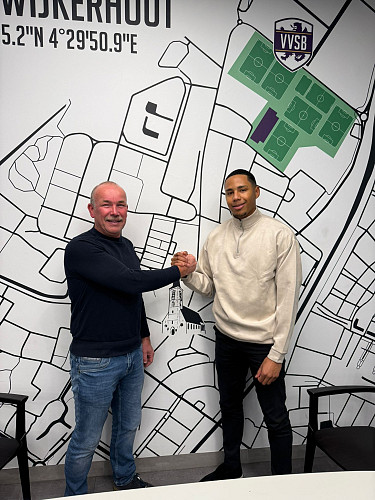 Dario van Breukelen ook volgend seizoen in paars en geel