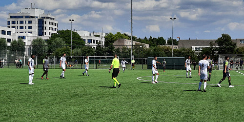 Verjongd VVSB verliest oefenwedstrijd van Olympia Haarlem