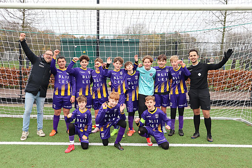 VVSB jeugd straalt in nieuwe tenues!