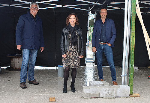 De eerste steen van de nieuwe accommodatie is gelegd