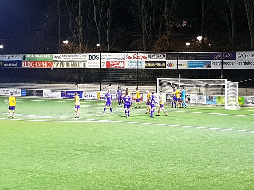 Unieke oefenwedstrijd gewonnen door VVSB (zon)