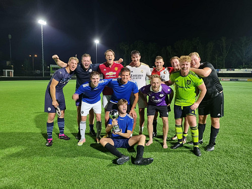 ZOMERAVONDVOETBAL 2024