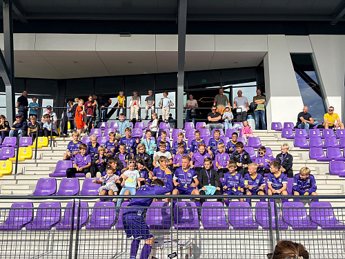 Gehele JO12 ongeslagen kampioen!