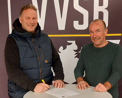 TRAINER VAN LEEUWEN NOG EEN JAAR OP DE BOEKHORST 