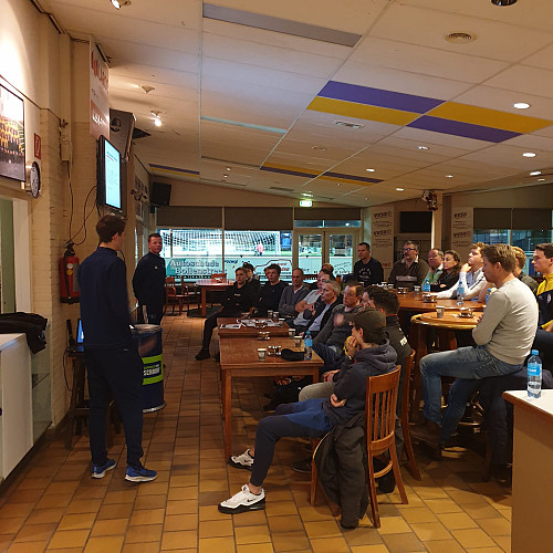 Volle bak bij Tran de trainer