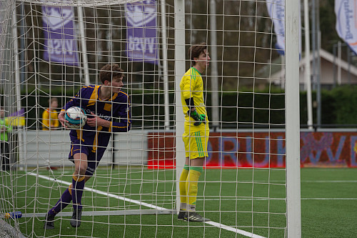 GUUS VERVER MAAKT DE OVERSTAP NAAR DE EERSTE SELECTIE